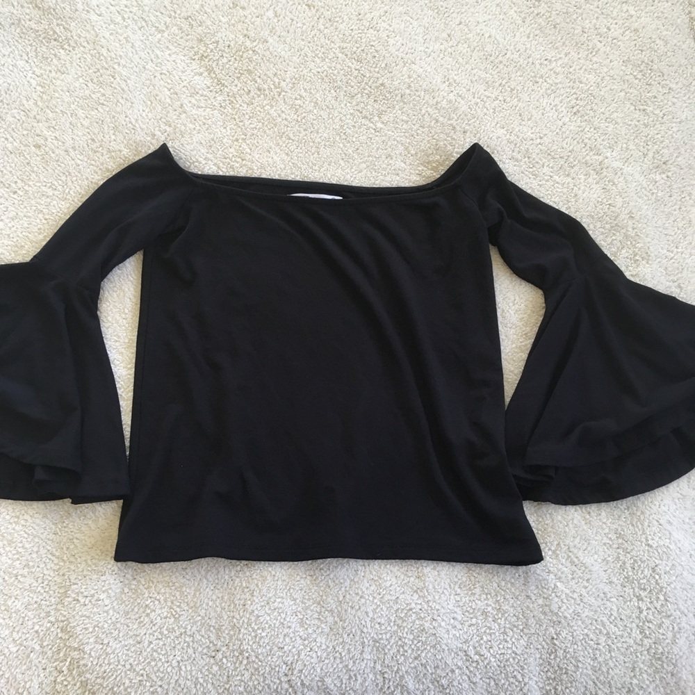 Fighting Eel Off Shoulder Top